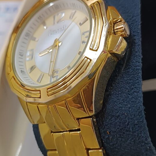 Ferendi women's watch gold like new, small wrist