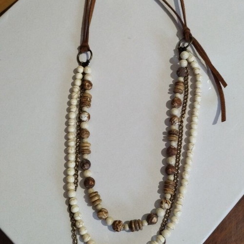 Necklace with leather and stones in three strands handmade