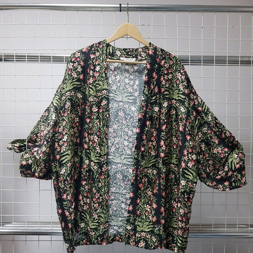 Unfold Copenhagen cape one size like new, viscose