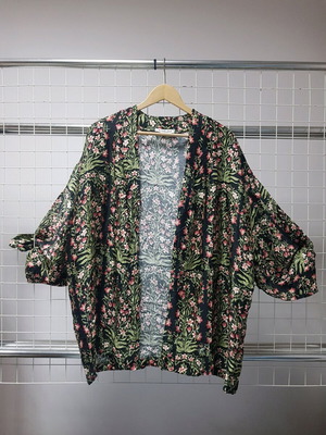 Unfold Copenhagen cape one size like new, viscose