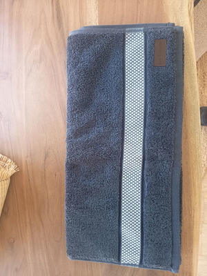 Luxury face towel with stripe 50x90 new