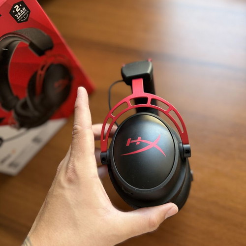 HyperX Cloud Alpha Wireless gaming headset