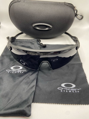 Oakley γυαλιά ηλίου καινούργια, μαύρα