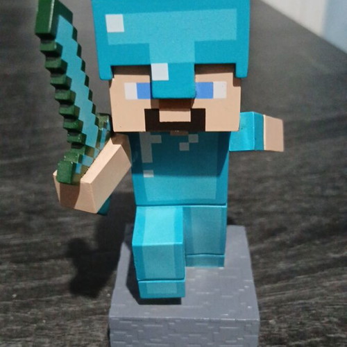 Minecraft figurine like new