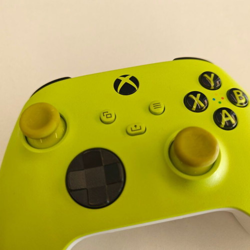 Xbox Series controller used, good condition
