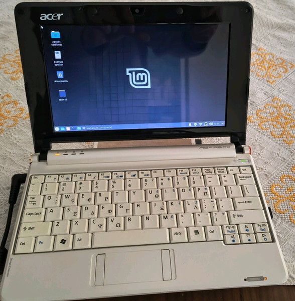 Acer Aspire One ZG5 A110aw 128GB msata ssd + zif adapter + 128 sd card + intel dual band WiFi