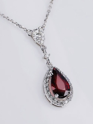 Luxury 14K White Gold Necklace with Natural Mozambique Ruby 2.25ct Unheated and Diamonds