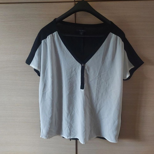 Amisu women's top used, black and white, size Small