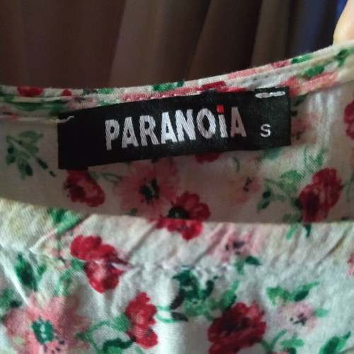 Paranoia T-shirt size S like new, multicolor