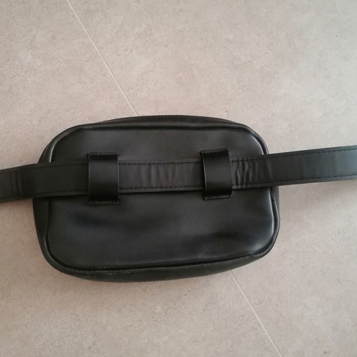 Stradivarius waist bag like new, black and silver