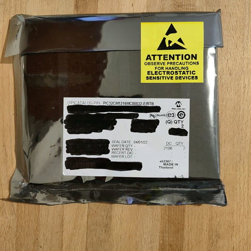 PIC32CM1216MC00032-E/RTB new, pack of 2 pieces