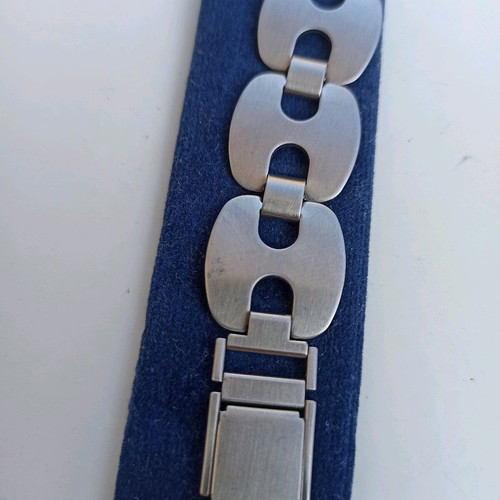 Rowi stainless steel watch bracelet collectible new