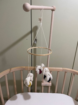 Konges Sløjd crib mobile like new with wooden base and fabric toys