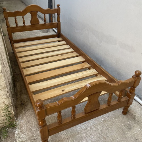 Wooden bed frame, set of two