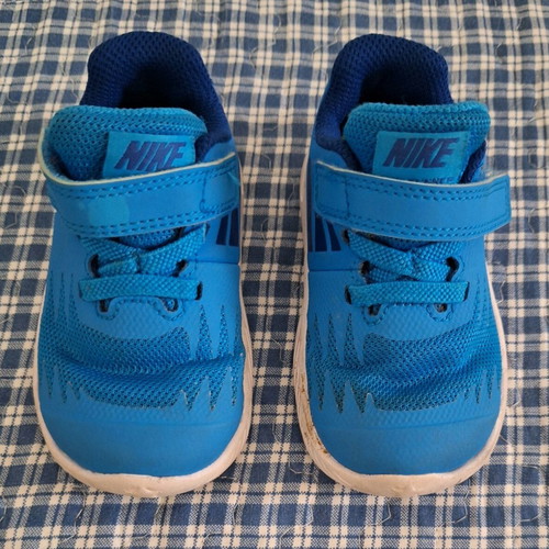 Βρεφικό παπούτσι Nike Star Runner no 21 σαν καινούργιο