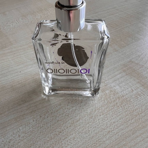 Empty bottle OIOIOI molecule OI Escentric molecule 30ml like new