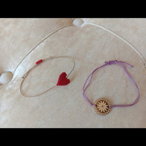 Macrame bracelets with mastic wood like new
