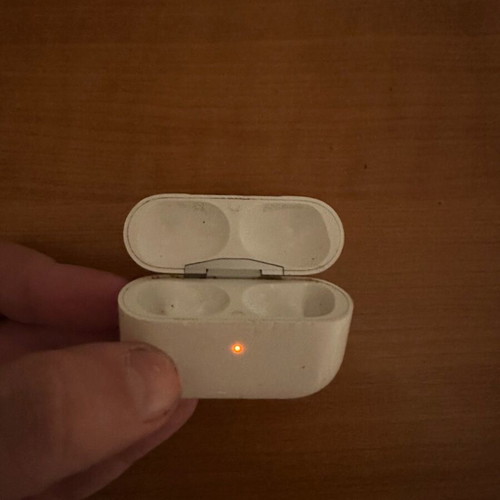AirPods Pro case used, fully functional