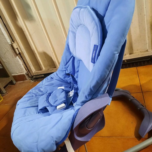Bébé Confort baby rocker blue with recline and safety belt