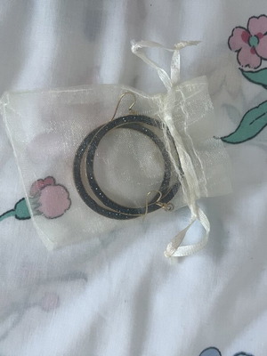 Stainless steel earrings like new