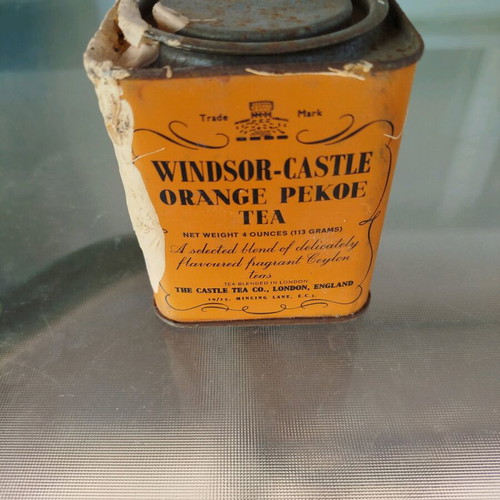 Vintage Windsor Castle coffee bean tin used, full