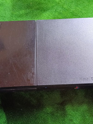 Sony PlayStation 2 Slim console