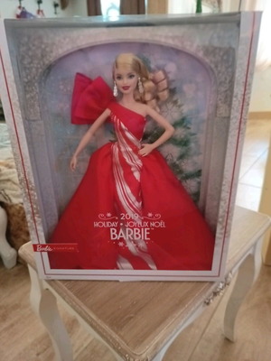 Holiday Barbie 2019 καινούργιο, κλειστή στο κουτί της