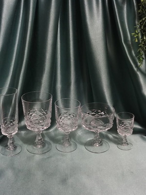 Cristal D'arques Durand Diamond stemmed glasses set of 30 like new