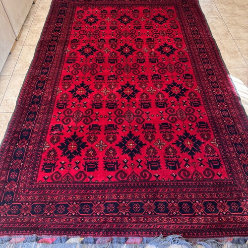 Red handmade wool rug like new 295x190