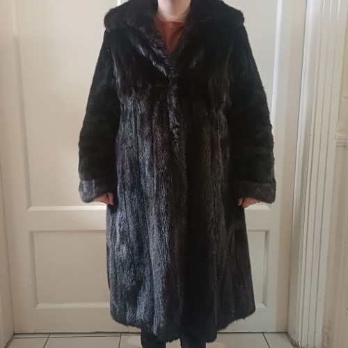 Fur coat like new, genuine black, handmade