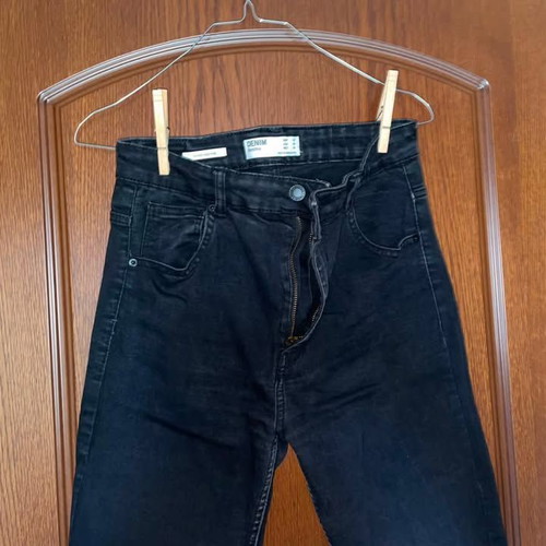 Bershka black high-waisted skinny elastic jeans size 40 used