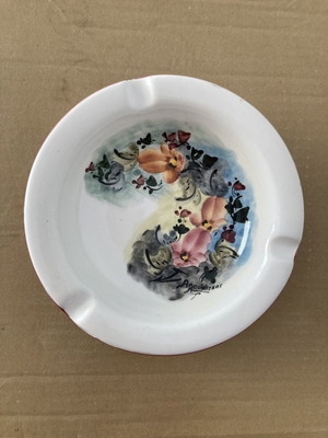 Vintage hand painted ceramic ashtray souvenir from Alonnisos used