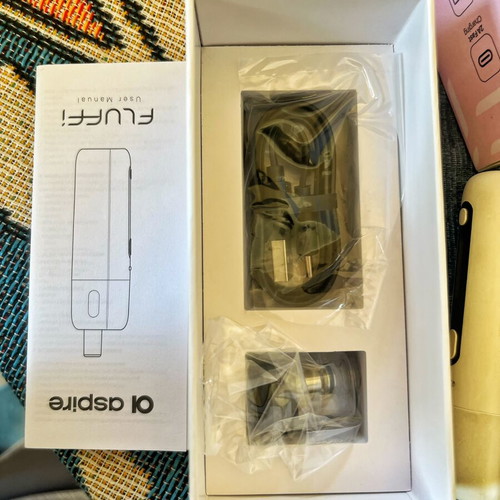 Aspire Fluffi White like new with 2 coils