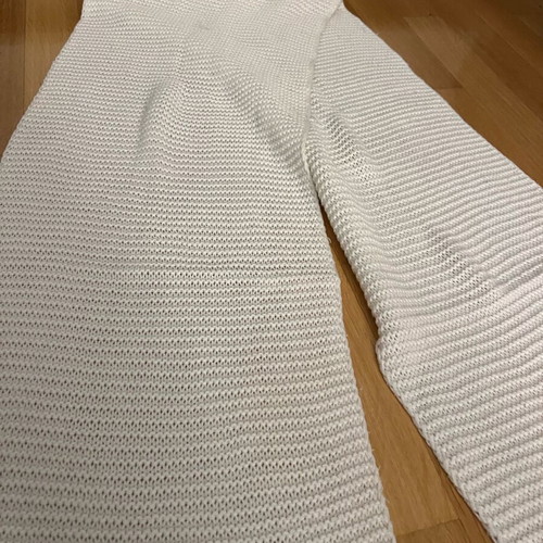 Knitted scarf like new, white