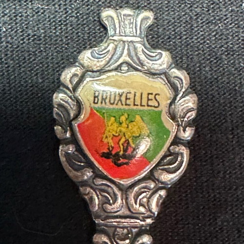 Collectible souvenir spoons used, pack of 4 European cities