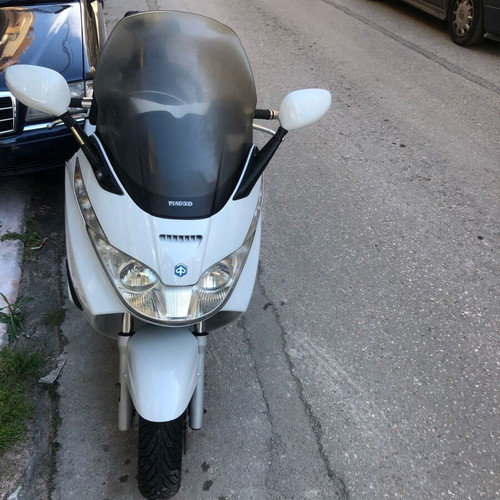 Piaggio X8 200 scooter 2005 used, 200cc, automatic, white