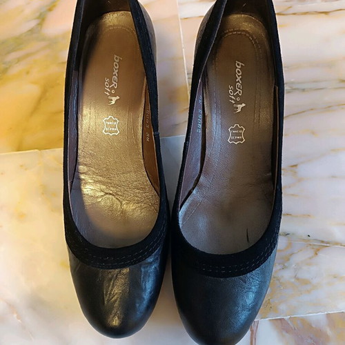 Boxer leather pump black, like new, size 38, low heel