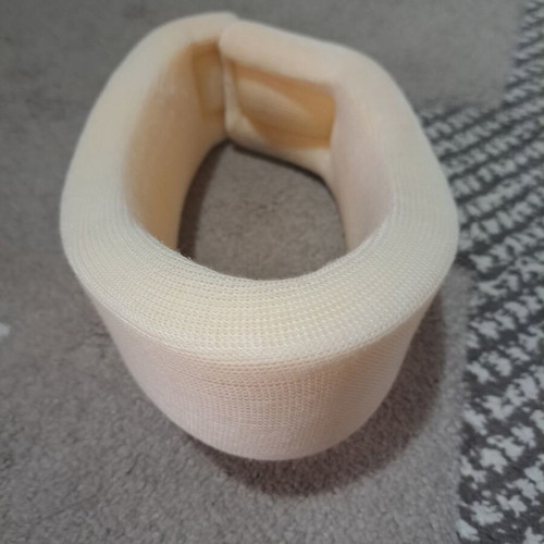 Soft cervical collar like new, foam material