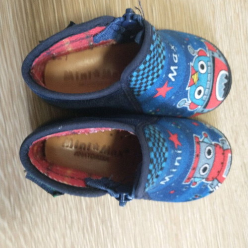 Mini Max children's anatomical winter slippers size 23 like new