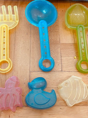 Set of 8 beach shovels new, summer gift