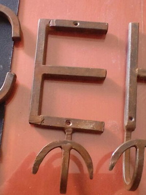 Iron wall hooks like new, pack of 3 pieces