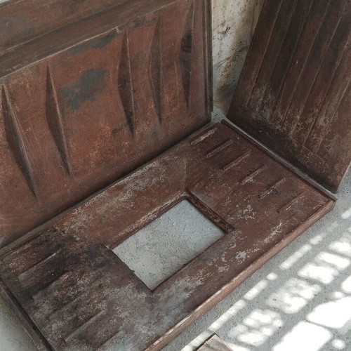 Cast Iron Fireplace Inner Lining like new, 10 mm, corner and center pieces