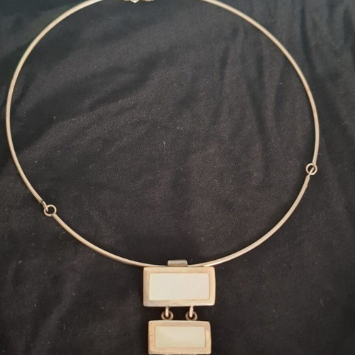 Silver geometric choker necklace with triple pendant like new
