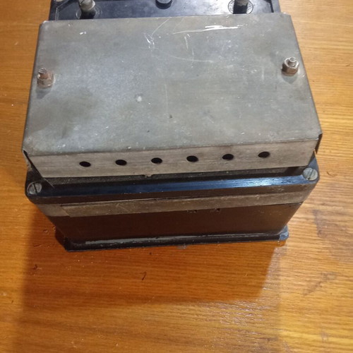 Analog panel mount voltmeter BDS 4380 1952, bakelite