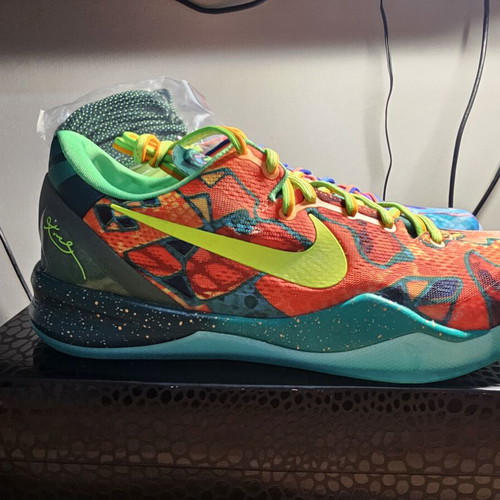 Nike Kobe 11 sneakers new, collectible with extra laces