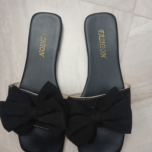 Women's flat slippers with large bows size 39 like new, black