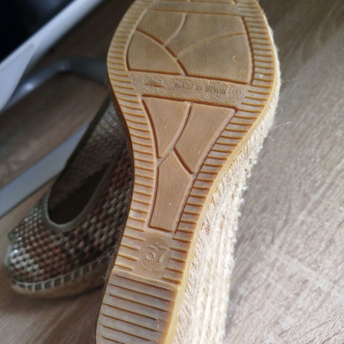 Women's platform sandals used, size 37