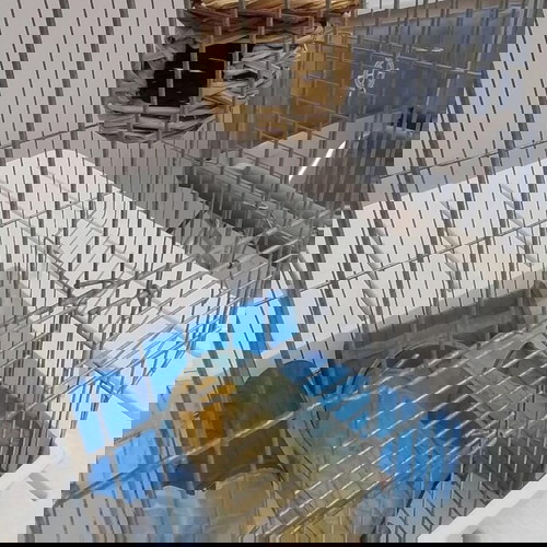 Κλουβί διπλό για καναρίνια σαν καινούργιο με φωλιά και ποτίστρες