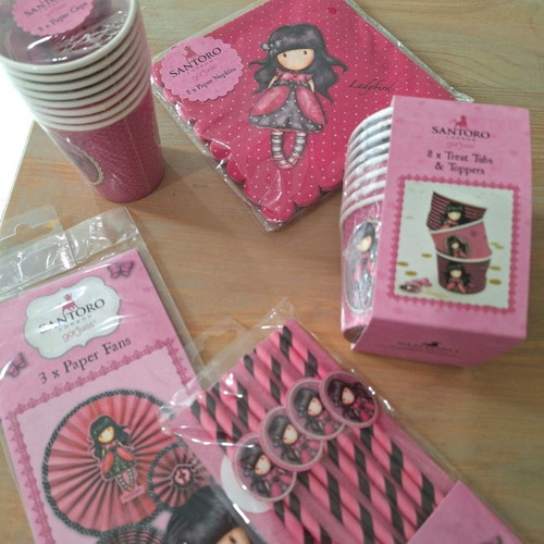 Santoro party supplies new, set of 8 pieces