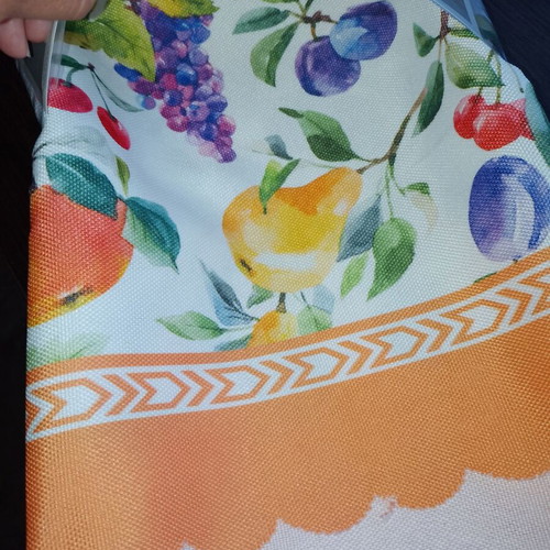 Tablecloth 1.40x1.80 with fruit design and gift plastic tablecloth